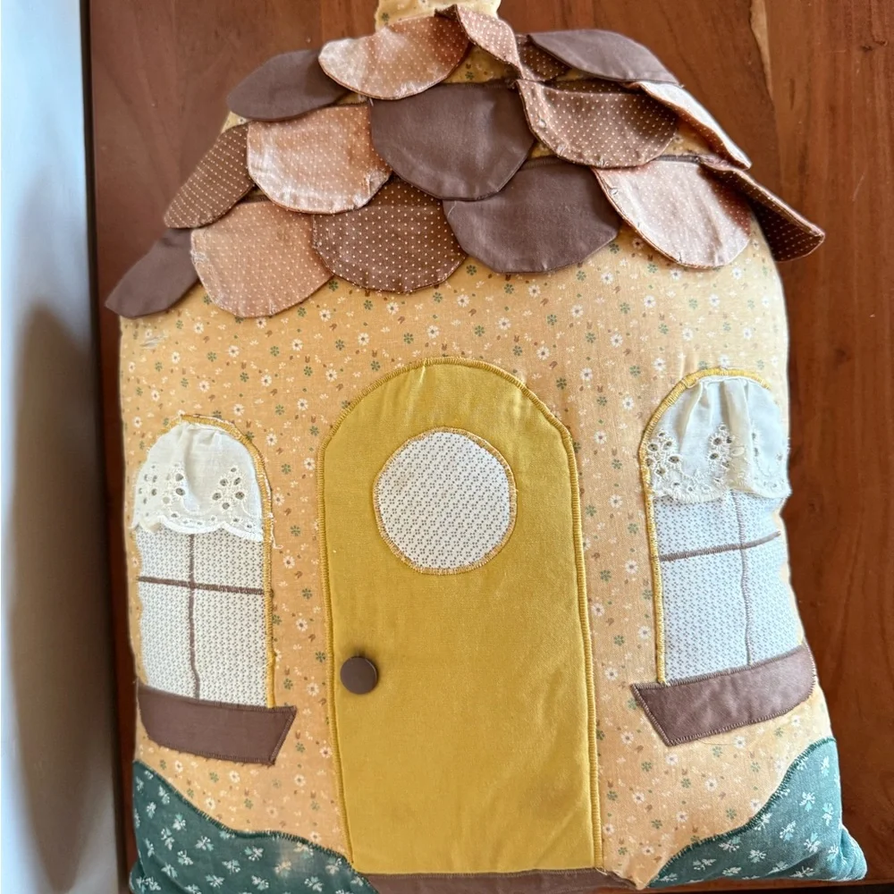 Patch Victorian House Pillow 12x16”‎ Appliqué Quilt Pattern decor